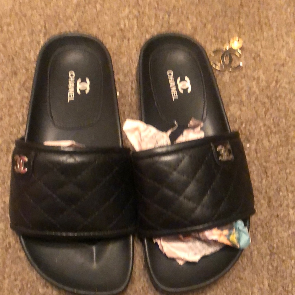 Cc Black Quilted Sandals